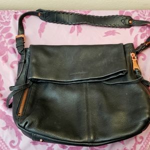 Women's shoulder bag